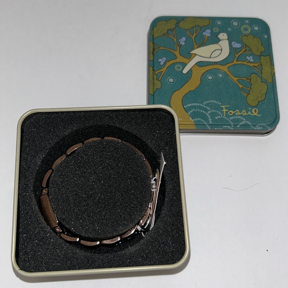Brand new FOSSIL WATCH . MSRP 85.00 - Picture 2 of 6